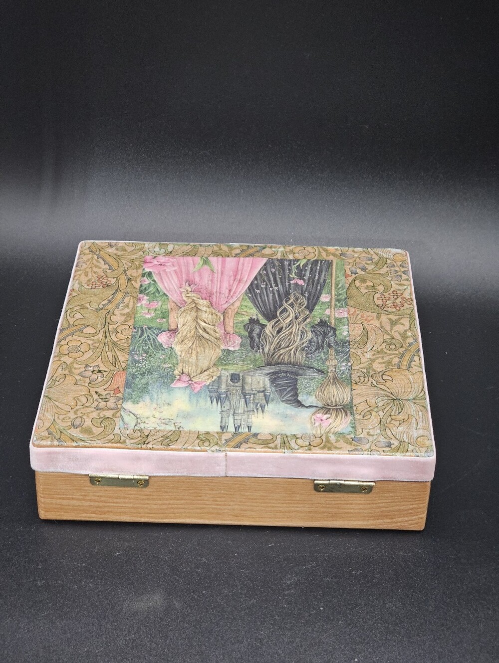 Upcycled Wooden Jewelry / Crystal Box – Good Witch Bad Witch Decoupage Lid - Picture 3 of 3